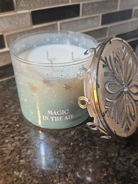 NWT Bath & Body Works Magic In The Air 3-Wick Candle